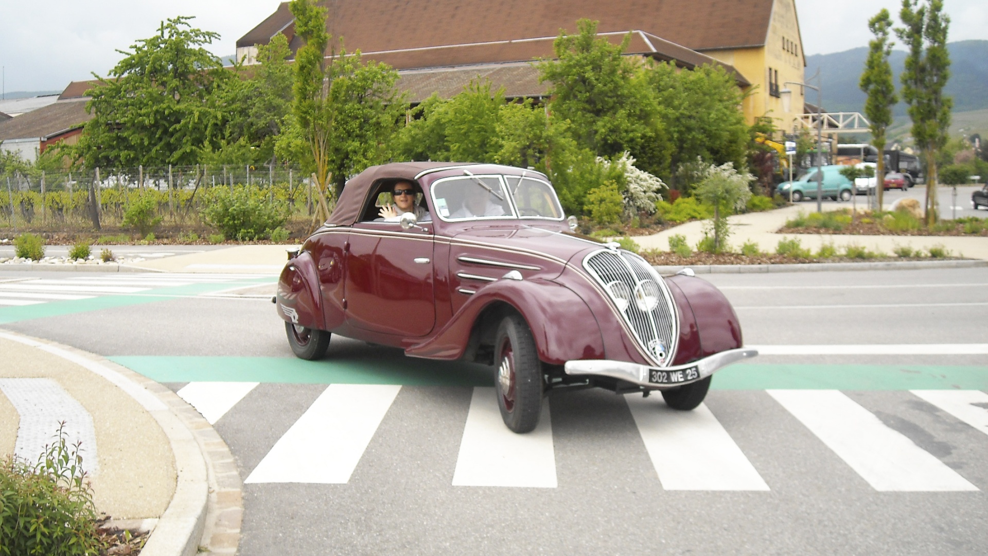 Peugeot 302